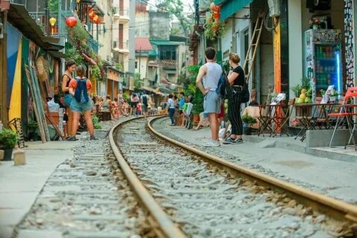Hotspot Matrix và Xuất hiện phim Việt dở nhất 2025, netizen than trời “để tiền ăn bát phở